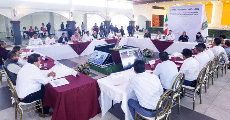 Armenta impulsa obra comunitaria y participación social para combatir la marginación en Puebla