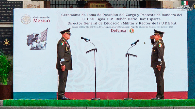 General Rubén Darío Díaz Esparza asume como nuevo Rector de la Universidad del Ejército y Fuerza Aérea