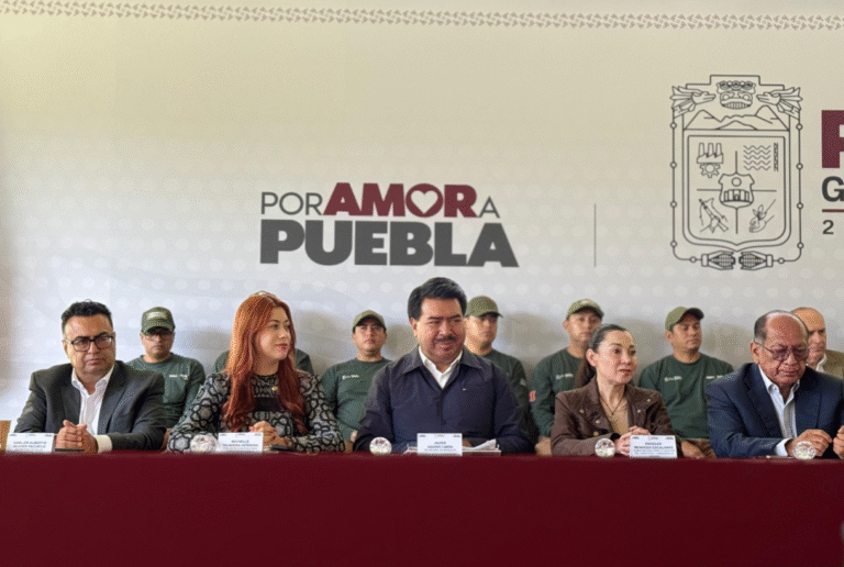 Gobierno de Puebla responde con acciones inmediatas a familias afectadas por lluvias en Chignahuapan