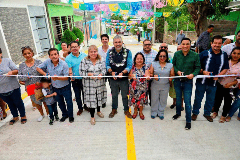 Vecinas y vecinos de Loma Bonita estrenan nueva calle gracias al programa “Calles Felices”: Ángel Torres