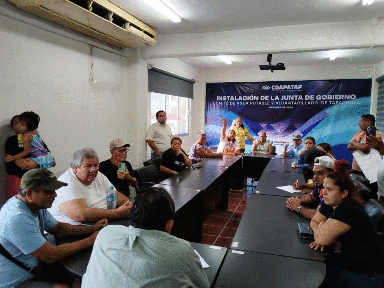 COAPATAP responde a colonias afectadas por lluvias con suministro emergente de agua