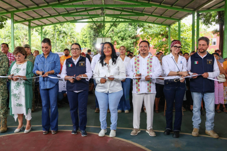 SAT se suma al Tianguis del Bienestar en Acapulco: entregan apoyos a colonias vulnerables
