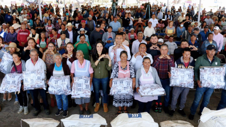 Más de 4 mil 500 productores reciben apoyos simultáneos para fortalecer el campo poblano