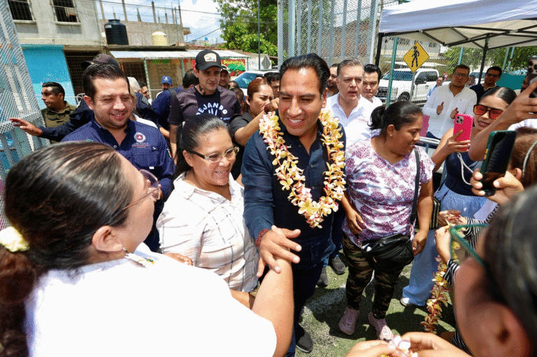 Eduardo Ramírez lleva mensaje de prevención y bienestar a la colonia Shanka