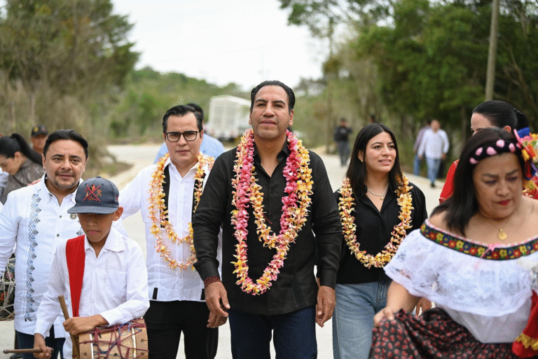 Eduardo Ramírez inaugura obra vial en Berriozábal: “El poder es virtud cuando sirve al pueblo”