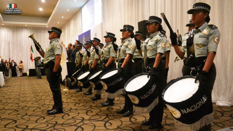 Guardia Nacional fortalece valores cívicos con estudiantes en ceremonia de respeto a los símbolos patrios