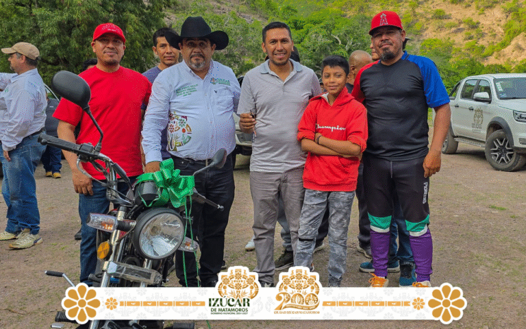 Impulsa Eliseo Morales cultura, deporte y tradiciones en San Manuel La Parota