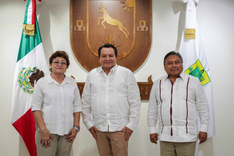 Gobernador de Yucatán logra acuerdos con el magisterio y garantiza regreso a clases