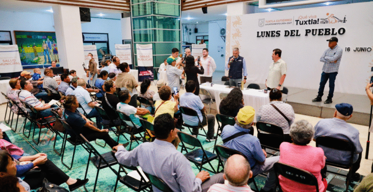 Arranca en Tuxtla el “Lunes del Pueblo” con participación ciudadana y cercanía al gobierno
