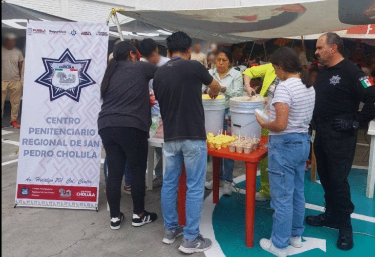 Celebran el Día del Padre en el Centro Penitenciario de San Pedro Cholula con música, alegría y unión familiar