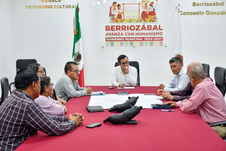 Autoridades, docentes e Iglesia suman esfuerzos por espacios educativos dignos en Ciudad Maya