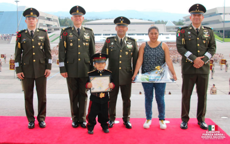 Anuar Matías cumple su sueño y es nombrado Cadete Honorario por un día en el Heroico Colegio Militar
