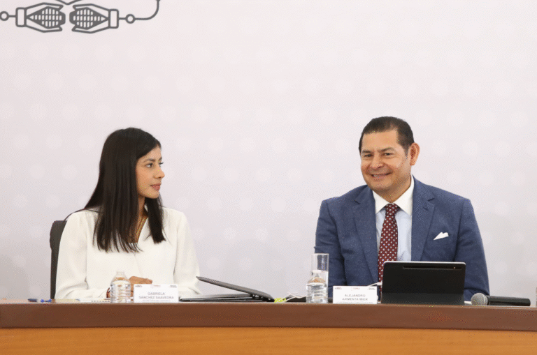 Alejandro Armenta anuncia escuela de fuerzas básicas del Puebla: “El equipo es del pueblo”