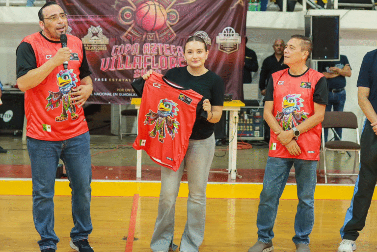 Valeria Rosales inaugura histórica Copa Azteca de Básquetbol en Villaflores