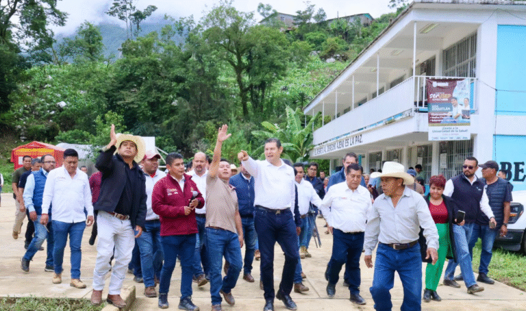 Universidad Rosario Castellanos impulsará el desarrollo educativo y económico en Eloxochitlán: Alejandro Armenta