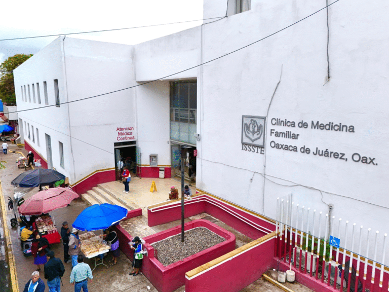 Clínica del ISSSTE en Oaxaca reduce tiempos de espera en farmacia y mejora atención a derechohabientes