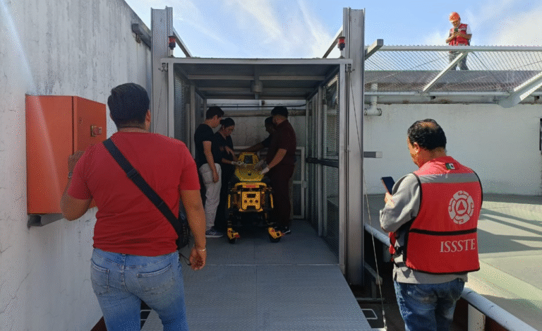 ISSSTE reconoce a paramédicas y paramédicos por su entrega y vocación en la atención de emergencias