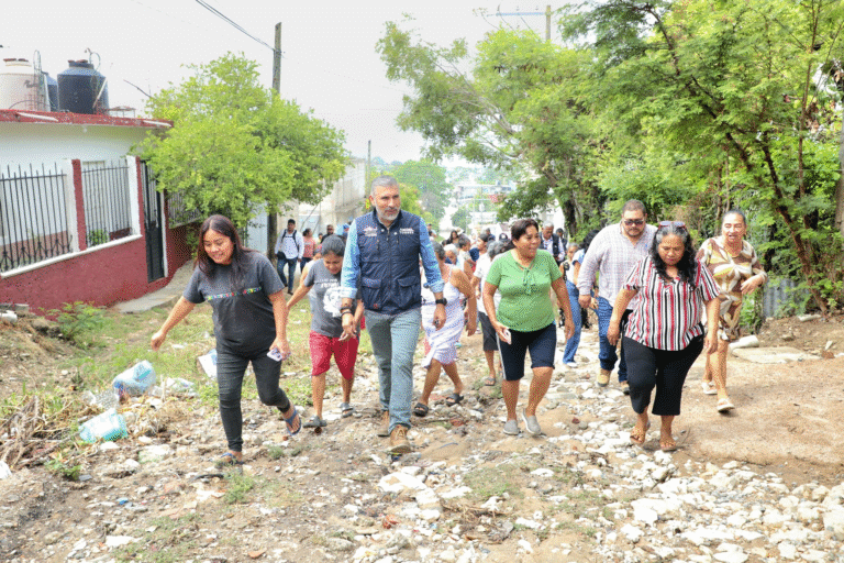 Inicia pavimentación de la Avenida Distrito Federal en la colonia Las Granjas de Tuxtla