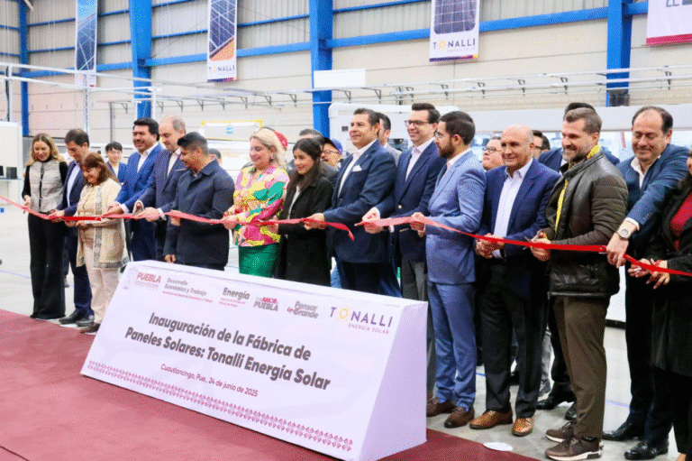 Armenta cumple promesa de campaña con inauguración de la Fábrica de Paneles Solares “Tonalli” en Puebla