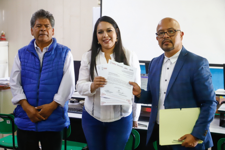 Gobierno de Cholula refrenda compromiso con la educación en visita a secundaria de San Agustín Calvario