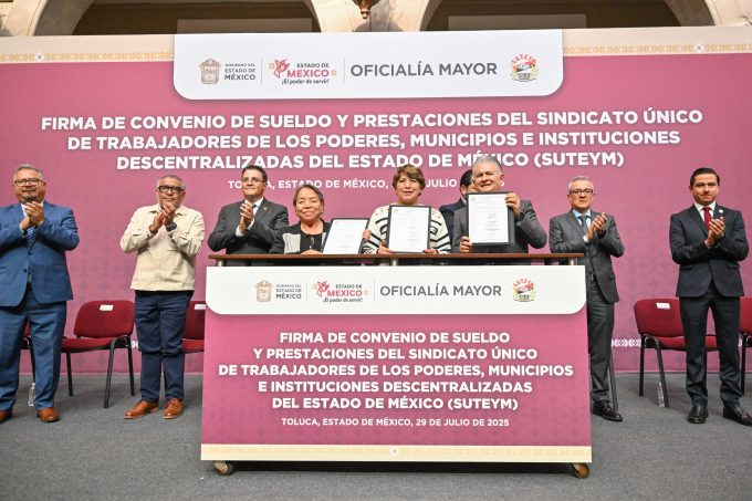 Delfina Gómez otorga aumento salarial y mejores prestaciones a más de 43 mil trabajadores del SUTEyM