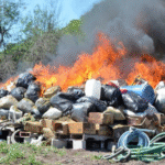 FGR destruye más de dos toneladas de drogas y equipo táctico asegurado en Sinaloa