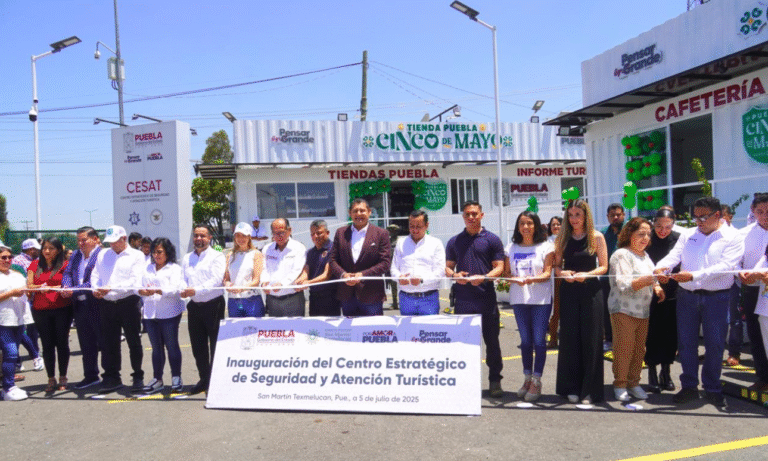Alejandro Armenta y Juan Manuel Alonso entregan maquinaria agrícola e inauguran CESAT en San Martín Texmelucan