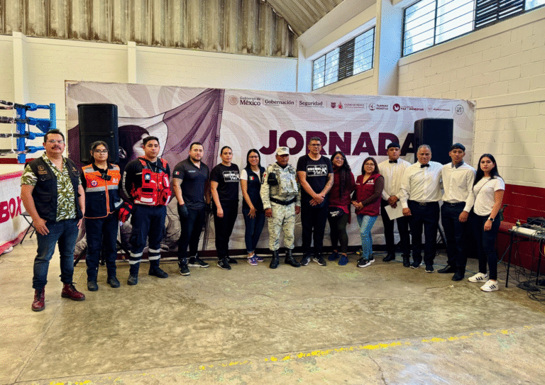 Niñas y niños de Tláhuac participan en jornada de boxeo por la paz y los valores