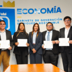 Reconocen en Nuevo León a estudiantes de FIME por innovadora app climática en hackathon internacional