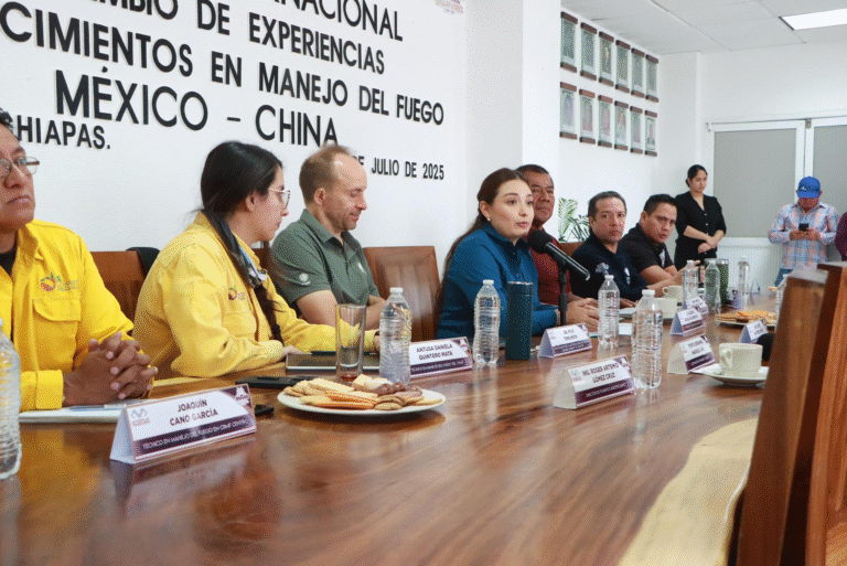 Villaflores fortalece lazos internacionales con modelo exitoso de manejo del fuego
