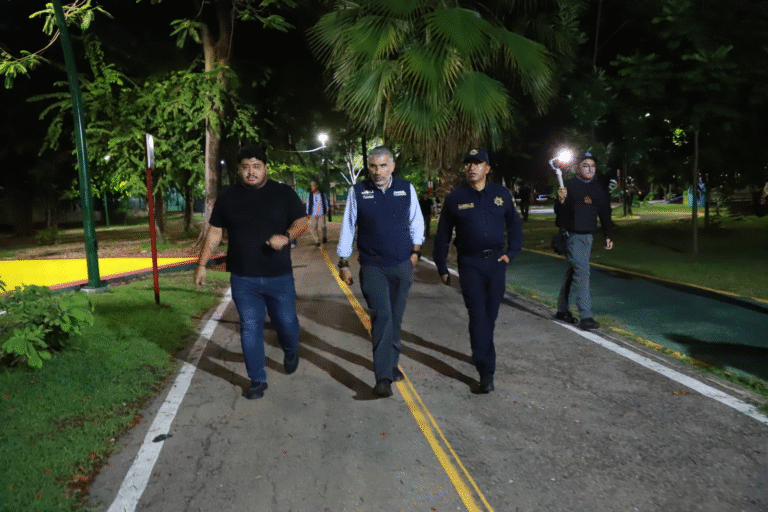 Angel Torres recorre parques y espacios públicos para fortalecer la seguridad y el bienestar familiar