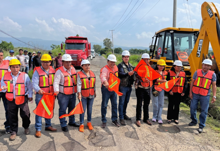 Morelos inicia rehabilitación de camino entre Tlayacapan y Totolapan tras 45 años sin mantenimiento
