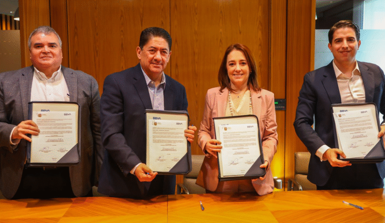 Firman Nuevo León y BBVA convenio para fortalecer a las MIPYMES turísticas