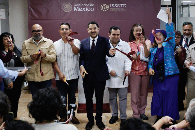 Martí Batres supervisa avances del programa “La Clínica es Nuestra” en unidades del ISSSTE