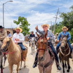 Más de 400 jinetes participan en la Gran Cabalgata 2025 en Berriozábal