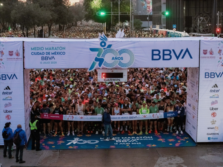 Medio Maratón BBVA 2025 llena de orgullo y emoción las calles de la Ciudad de México
