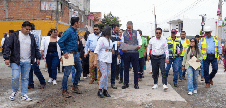 Pepe Chedraui supervisa rehabilitación vial en colonia Aquiles Serdán de Puebla