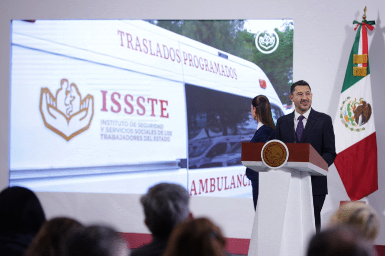 Anuncia Martí Batres mejoramiento de 80 quirófanos del ISSSTE y renovación histórica de ambulancias