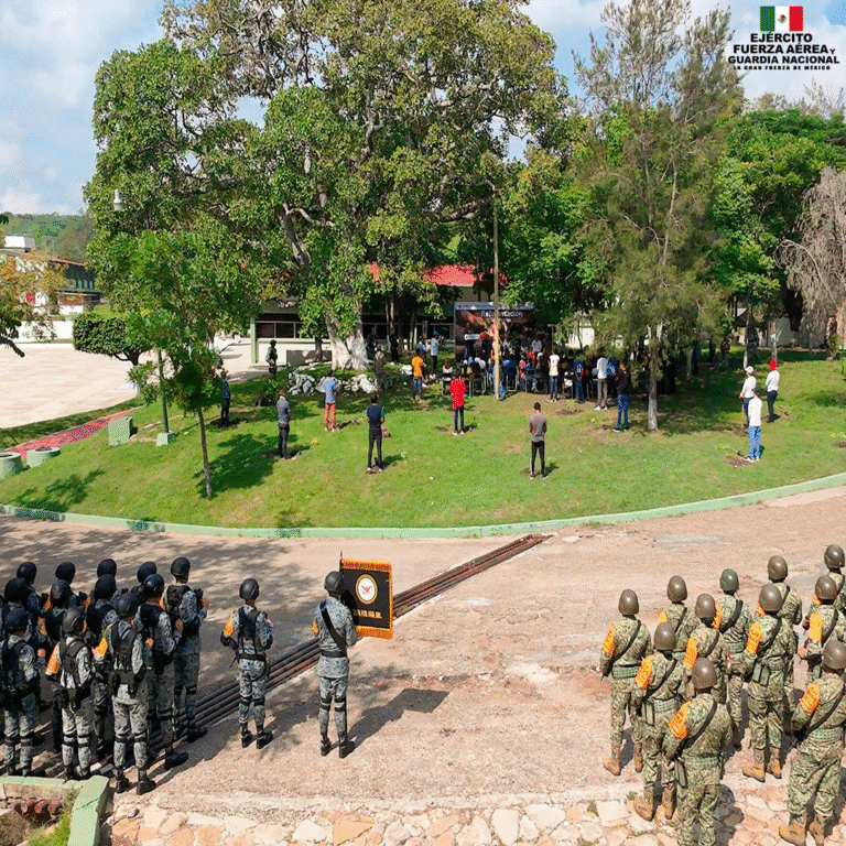 Ejército Mexicano y Guardia Nacional reforestan junto a jóvenes voluntarios en El Sabino, Chiapas