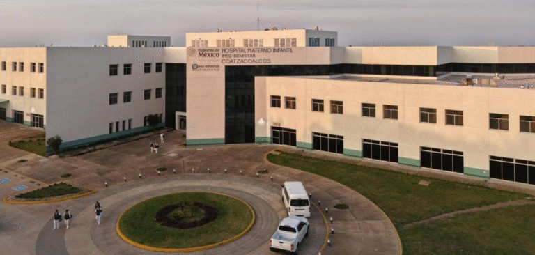 Nace el primer bebé en el Hospital Materno Infantil IMSS-Bienestar de Coatzacoalcos