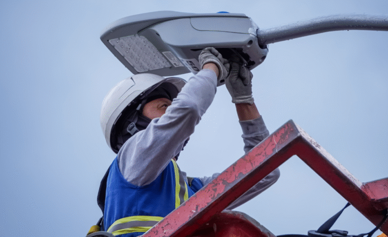 Con “Puebla Brilla”, modernizan alumbrado público en juntas auxiliares y benefician a más de 73 mil habitantes