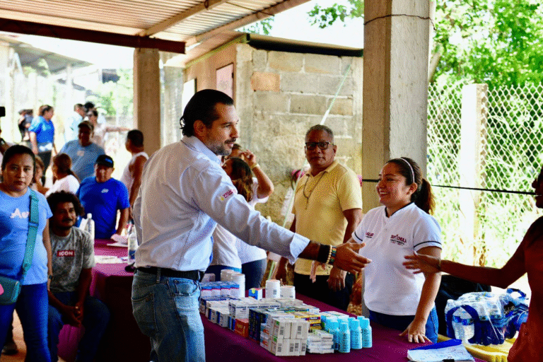 Brigada médica gratuita llega a la colonia Lumijá en Tapachula