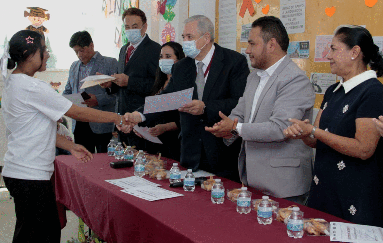 ISSSTEP garantiza educación a niñas y niños hospitalizados en Puebla