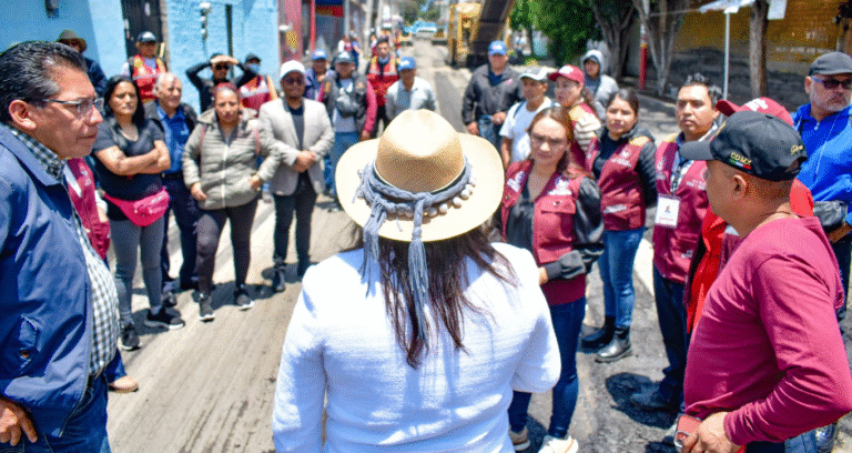 Tláhuac avanza en la transformación de sus calles con reencarpetado y nueva iluminación