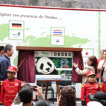 Rinden homenaje a Xin Xin con billete de Lotería por sus 35 años como símbolo de conservación y amistad México–China