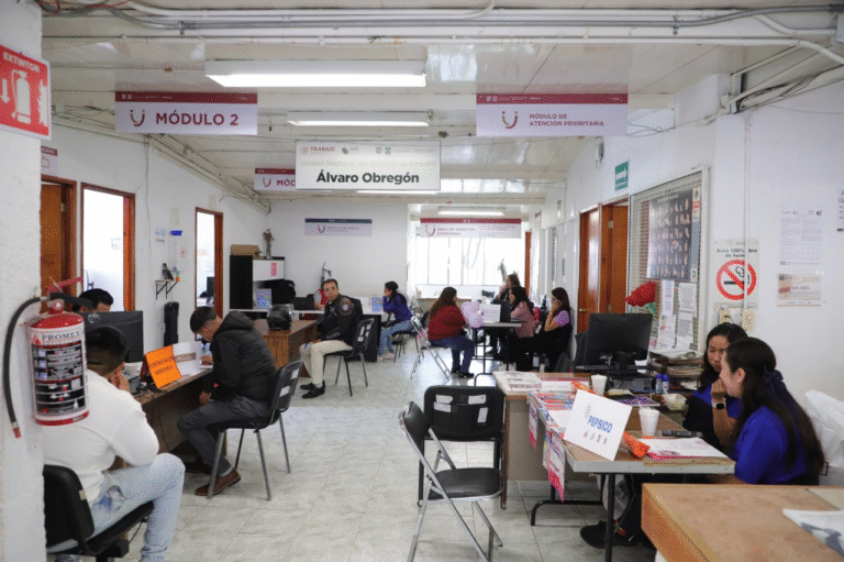 Realizan Microferia de Empleo en Álvaro Obregón con más de 70 vacantes disponibles