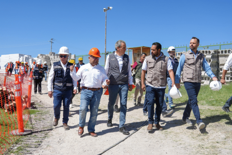 Pepe Chedraui supervisa construcción del Bachillerato Tecnológico BUAP en Puebla