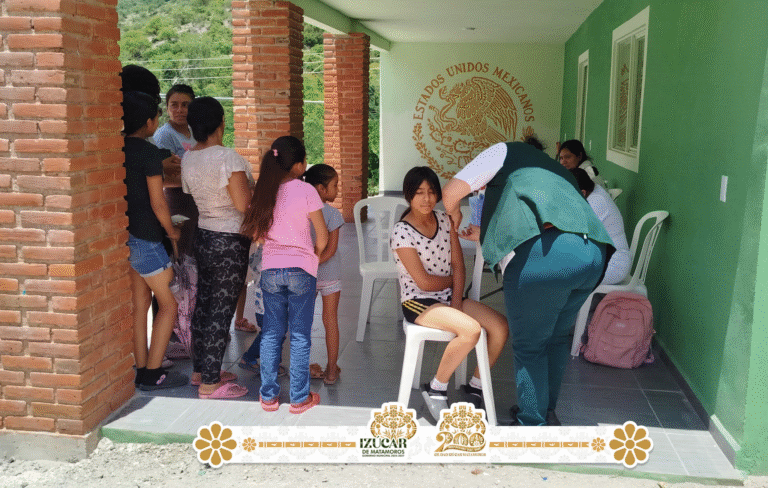 Lleva Izúcar de Matamoros jornada de vacunación a comunidades de difícil acceso