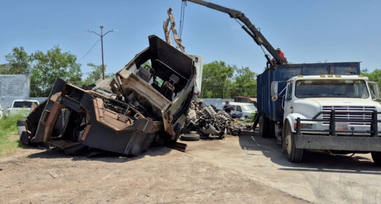 FGR destruye 23 vehículos blindados tipo “monstruo” utilizados por grupos delictivos