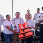 Gobernador Díaz Mena impulsa seguridad y bienestar de pescadores en Progreso